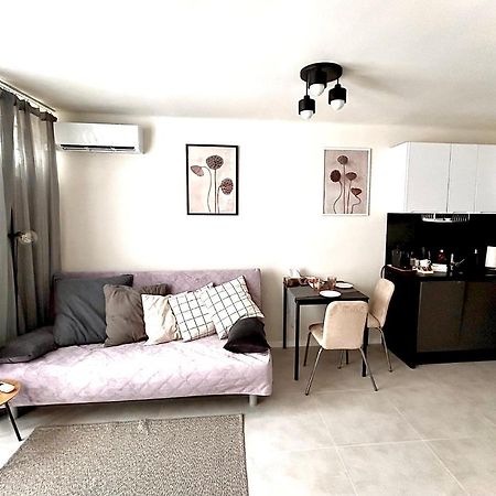 Sky Apartment Comfy Suite Pereca Warschau Buitenkant foto