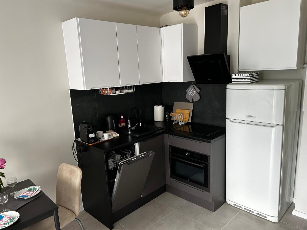 Sky Apartment Comfy Suite Pereca Warschau Buitenkant foto