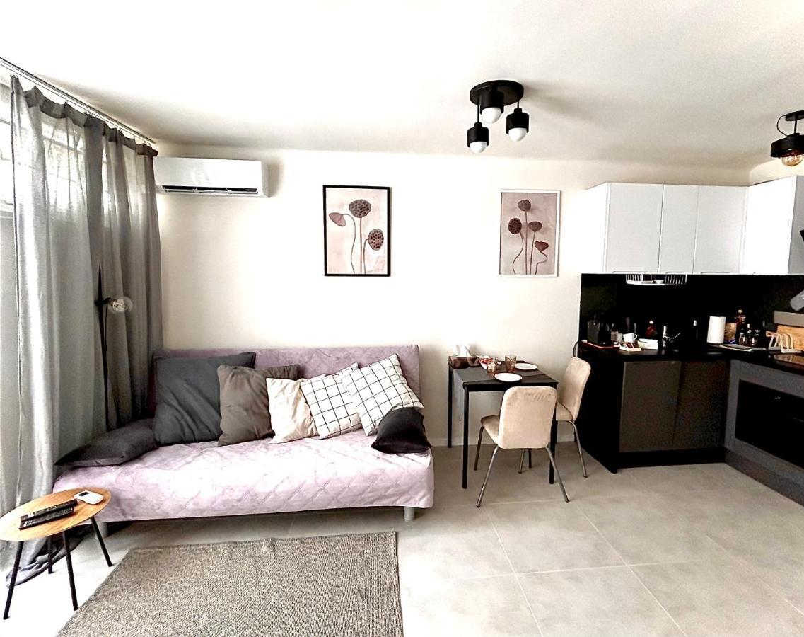 Sky Apartment Comfy Suite Pereca Warschau Buitenkant foto